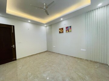 Room in 4 BHK Independent House at Sahastradhara – for Sale