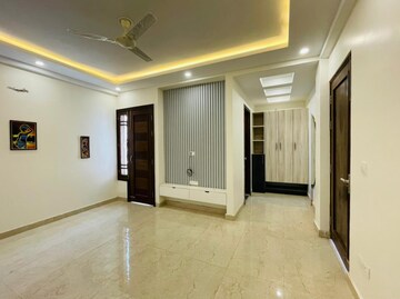 Room in 4 BHK Independent House at Sahastradhara – for Sale