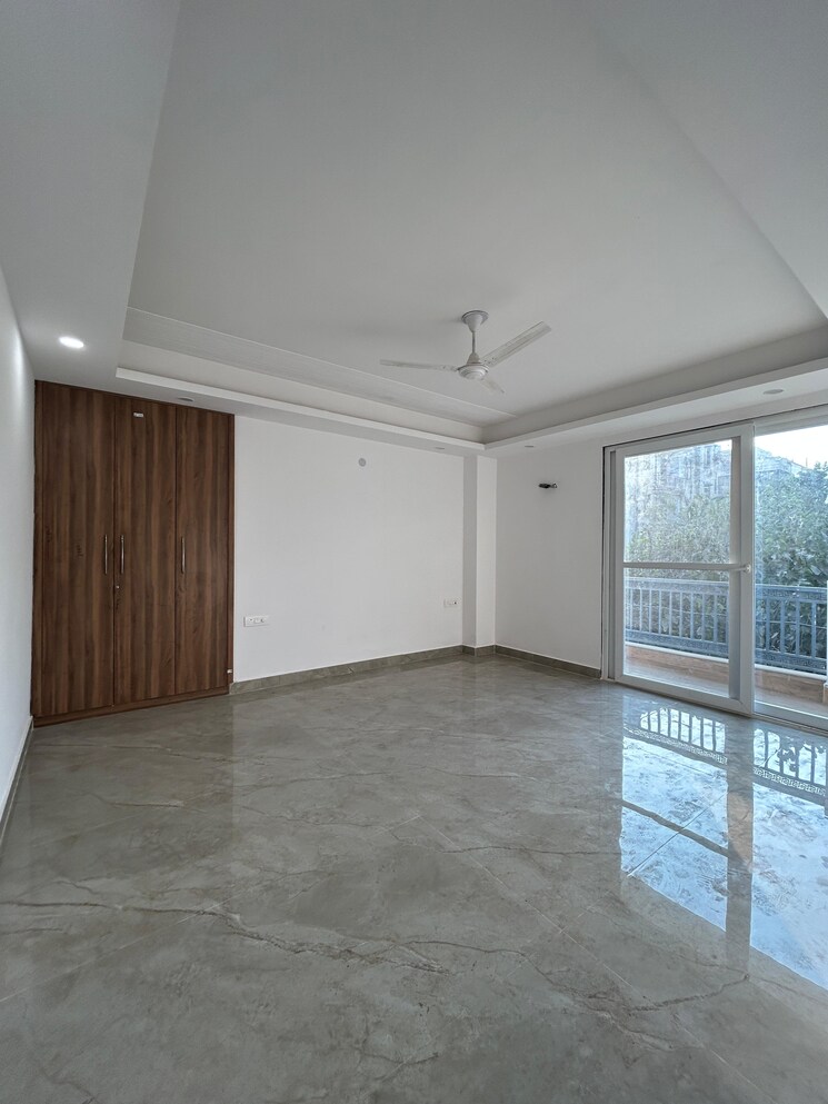 Room, freedom fighters enclave 4 Bedroom 2000 Sq.Ft. Builder Floor In Freedom Fighters Enclave Delhi 8061719