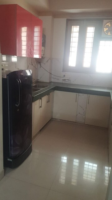 Kitchen in 2 BHK Builder Floor at DLF City Gurgaon, Sector 27 – for Rent