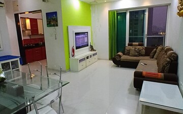 2 BHK Apartment For Rent in Sheth Vasant Lawns, Laxmi Nagar