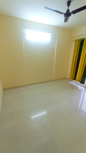 Room in 2 BHK Apartment at Signature Global Signum 93, Sector 93 – for Sale