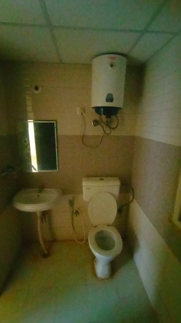 Bathroom in 2 BHK Apartment at Signature Global Signum 93, Sector 93 – for Sale