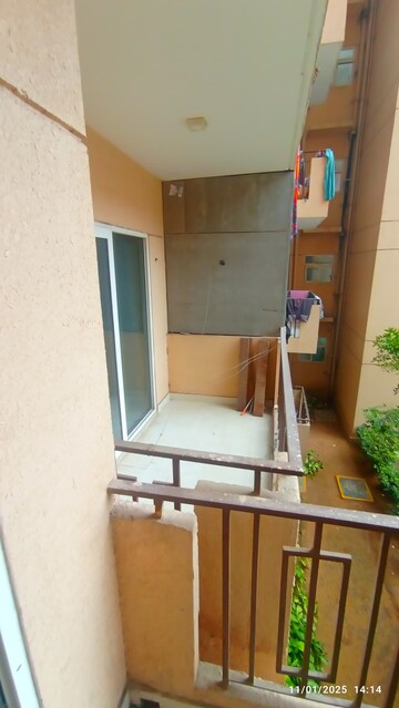 Furnished Amenities in 2 BHK Apartment at Signature Global Signum 93, Sector 93 – for Sale