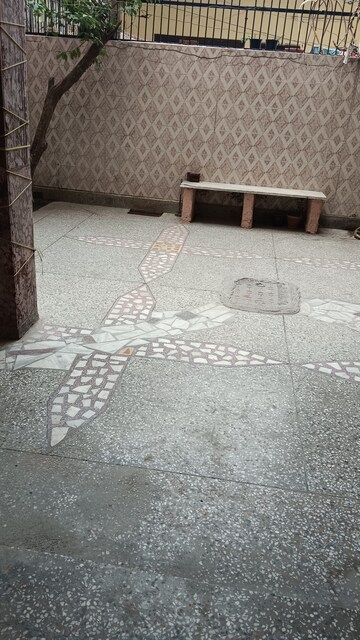Bathroom in 1 RK Builder Floor at Sector 16 – for Rent