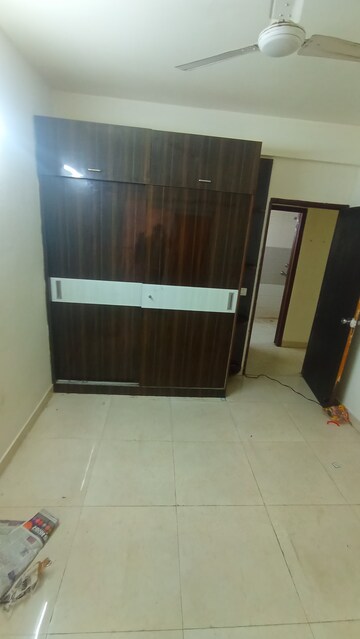 Furnished Amenities in 2 BHK Apartment at Signature Global Orchard Avenue, Sector 93 – for Rent