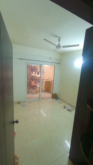 Room in 2 BHK Apartment at Signature Global Orchard Avenue, Sector 93 – for Rent