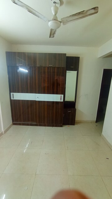 Furnished Amenities in 2 BHK Apartment at Signature Global Orchard Avenue, Sector 93 – for Rent