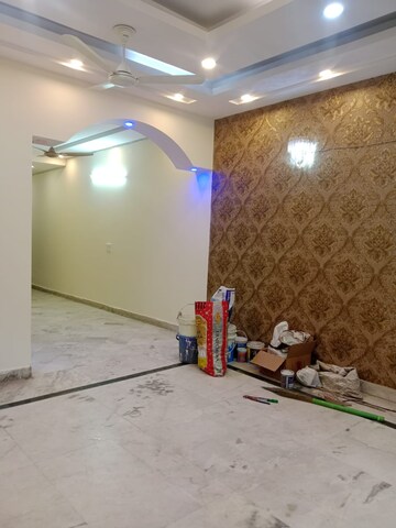 Room in 3 BHK Builder Floor at East Of Kailash – for Rent