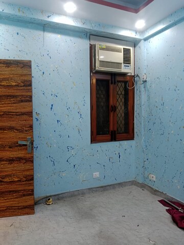 Furnished Amenities in 3 BHK Builder Floor at East Of Kailash – for Rent