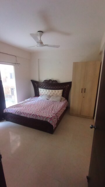 Bedroom in 2 BHK Apartment at Signature Global Orchard Avenue, Sector 93 – for Rent