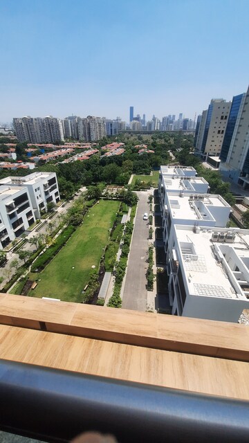 Balcony in 4 BHK Villa at Tata Primanti Villas, Sector 72 – for Sale