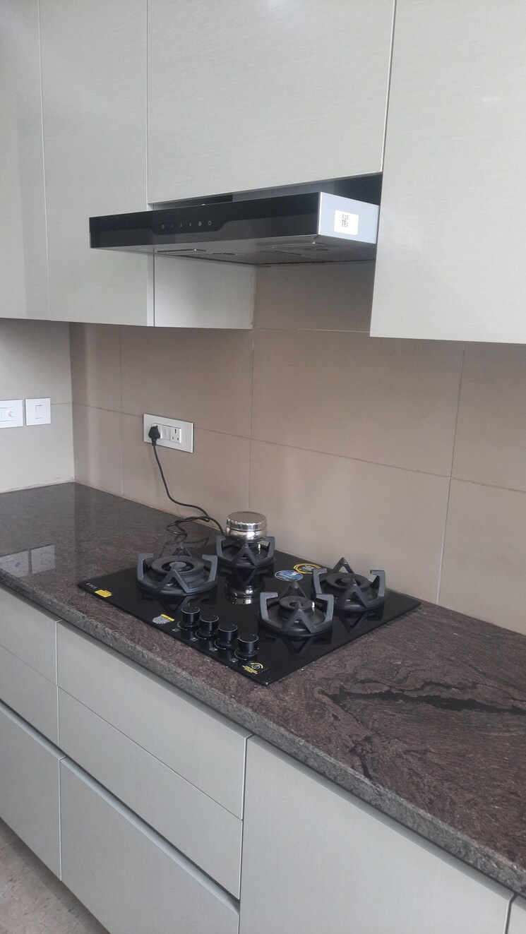 Kitchen, tata-primanti-villas 4 Bedroom 7000 Sq.Ft. Villa In Sector 72 Gurgaon 8061930