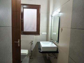 Bathroom in 3 BHK Builder Floor at Ardee City, Sector 52 – for Rent
