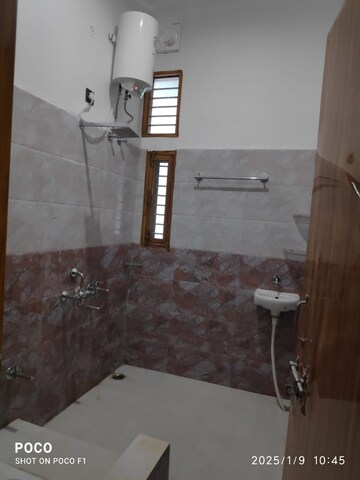 Attached Bathroom in 1 BHK Builder Floor at Banjarawala – for Rent