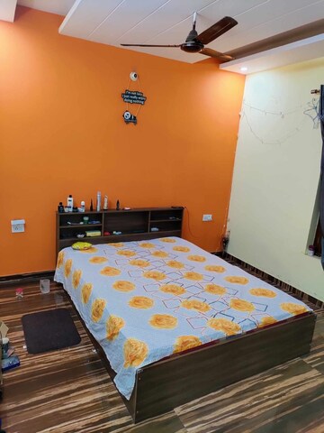 Bedroom in 3 BHK Builder Floor at Sector 23 – for Rent