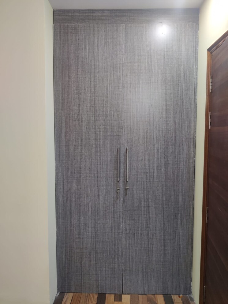 Bathroom, sector 23 3 Bedroom 263 Sq.Yd. Builder Floor In Sector 23 Gurgaon 8061984