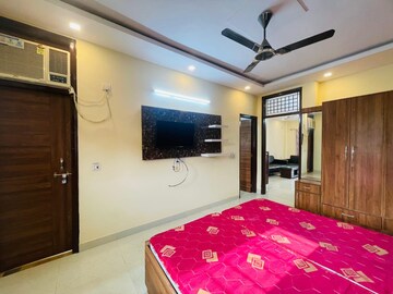 Bedroom in 1 BHK Builder Floor at Ansal Sushant Lok I, Sector 43 – for Rent