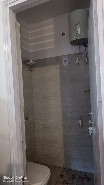Bathroom in 1 RK Builder Floor at Sector 51 – for Rent