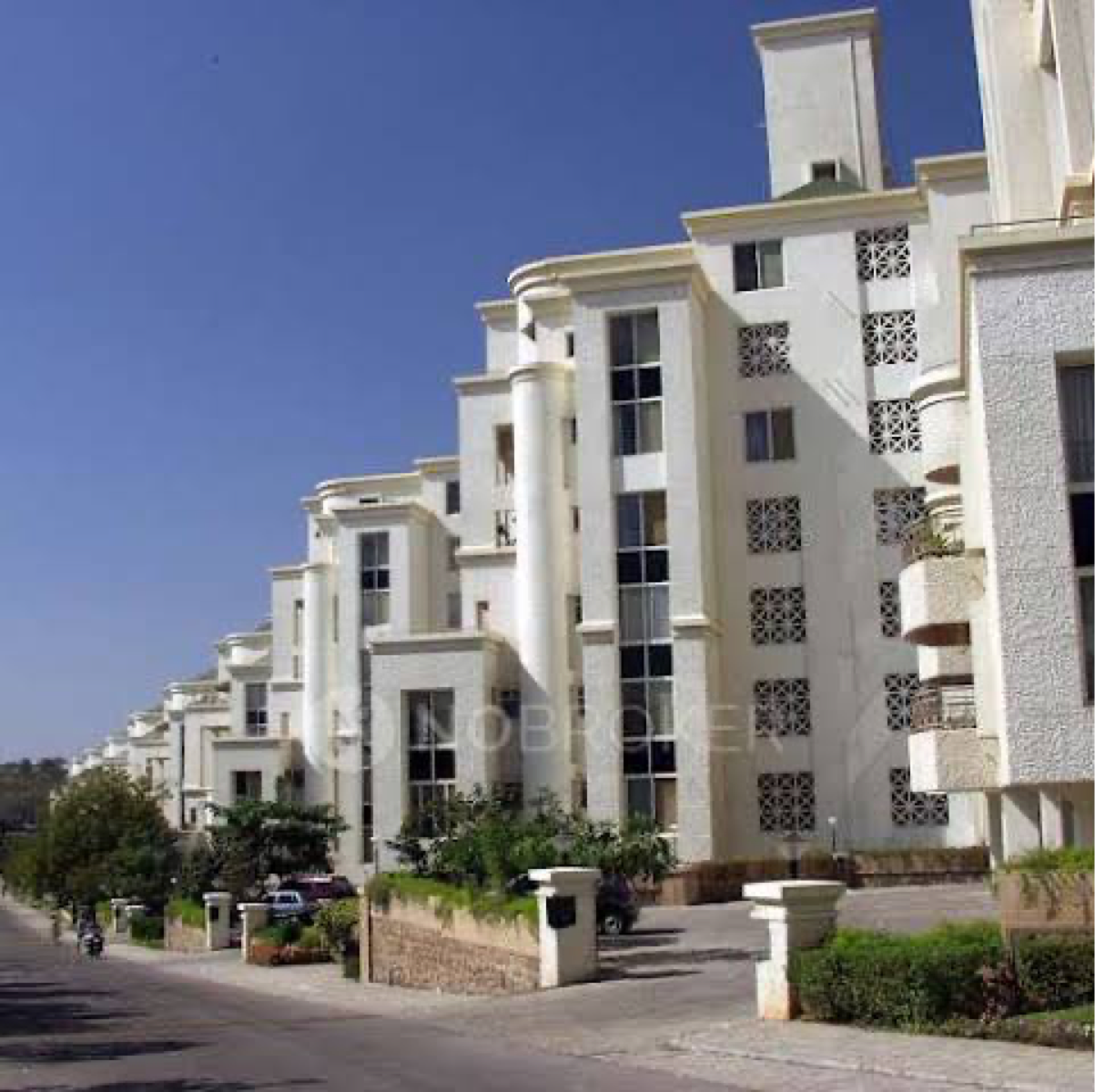 3.5 BHK + Servant Room 1790 Sq.Ft. Apartment in Clover Highlands
