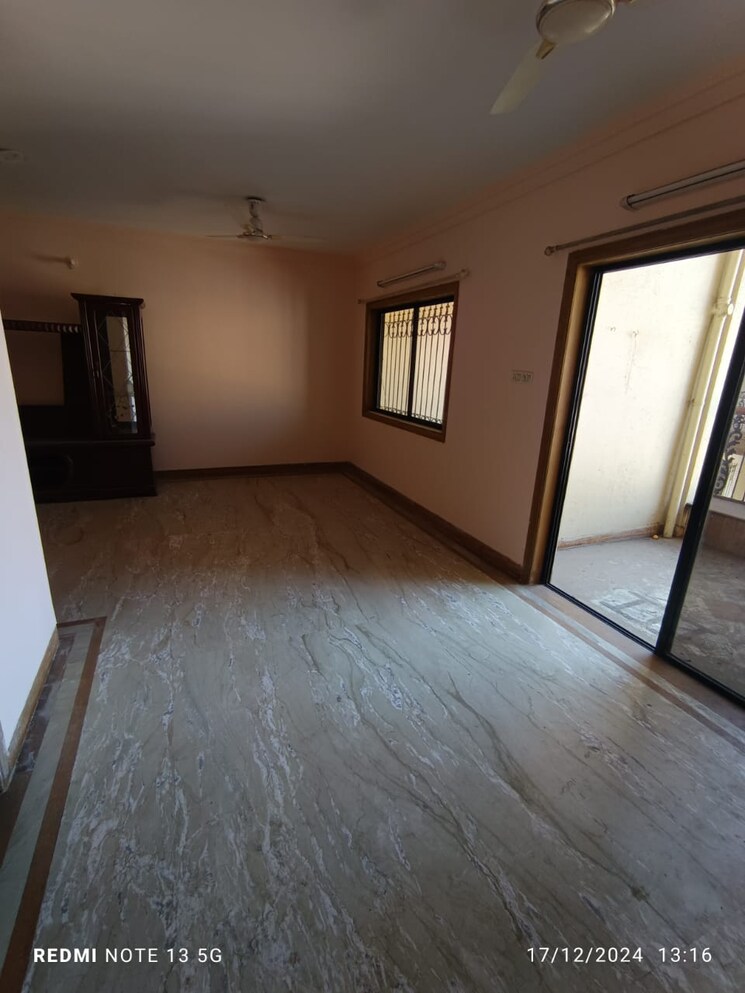 Room, clover-village 3 Bedroom 2100 Sq.Ft. Apartment In Wanowrie Pune 8062060