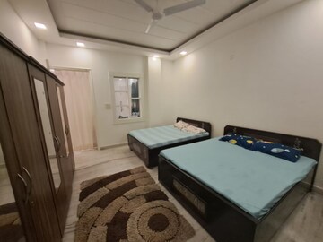 Bedroom in 4 BHK Builder Floor at Sector 15 – for Rent