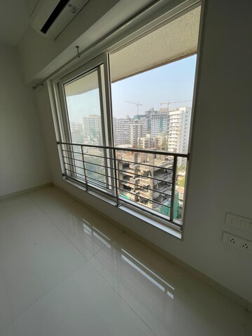 Room in 2 BHK Apartment at LD Viceroy, Chembur – for Rent