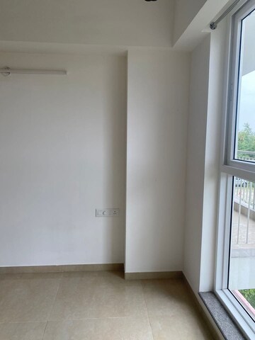 Room in 3 BHK Apartment at Tata La Vida, Sector 113 – for Rent