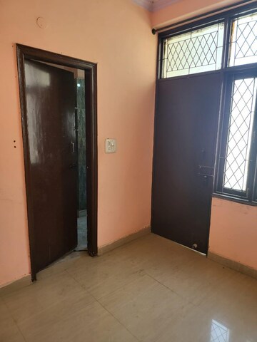 Room in 1 BHK Builder Floor at Neb Sarai – for Rent