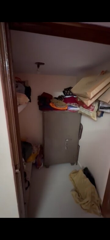 Furnished Amenities in 3 BHK Independent House at Sector 15 – for Sale
