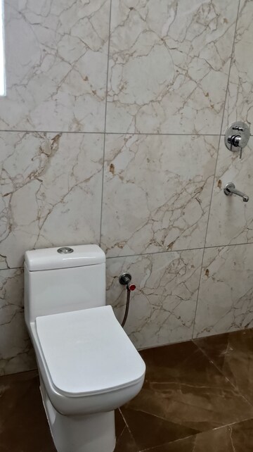 Bathroom in 4 BHK Builder Floor at Sector 17 – for Rent