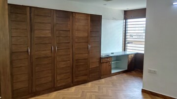 Bedroom in 4 BHK Builder Floor at Sector 17 – for Rent