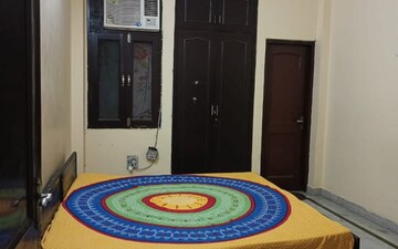 1 RK Builder Floor For Rent in Sector 28