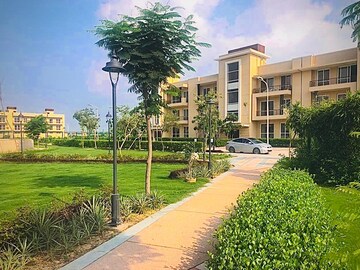 4 BHK Builder Floor – Garden View at BPTP Parkland Pride, Sector 77 - for Rent