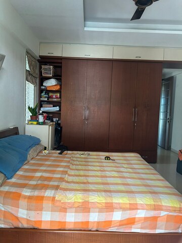 Bedroom in 4 BHK Apartment at Chembur – for Rent