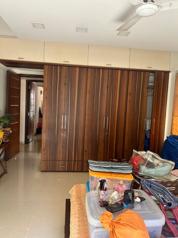 Bedroom in 4 BHK Apartment at Chembur – for Rent