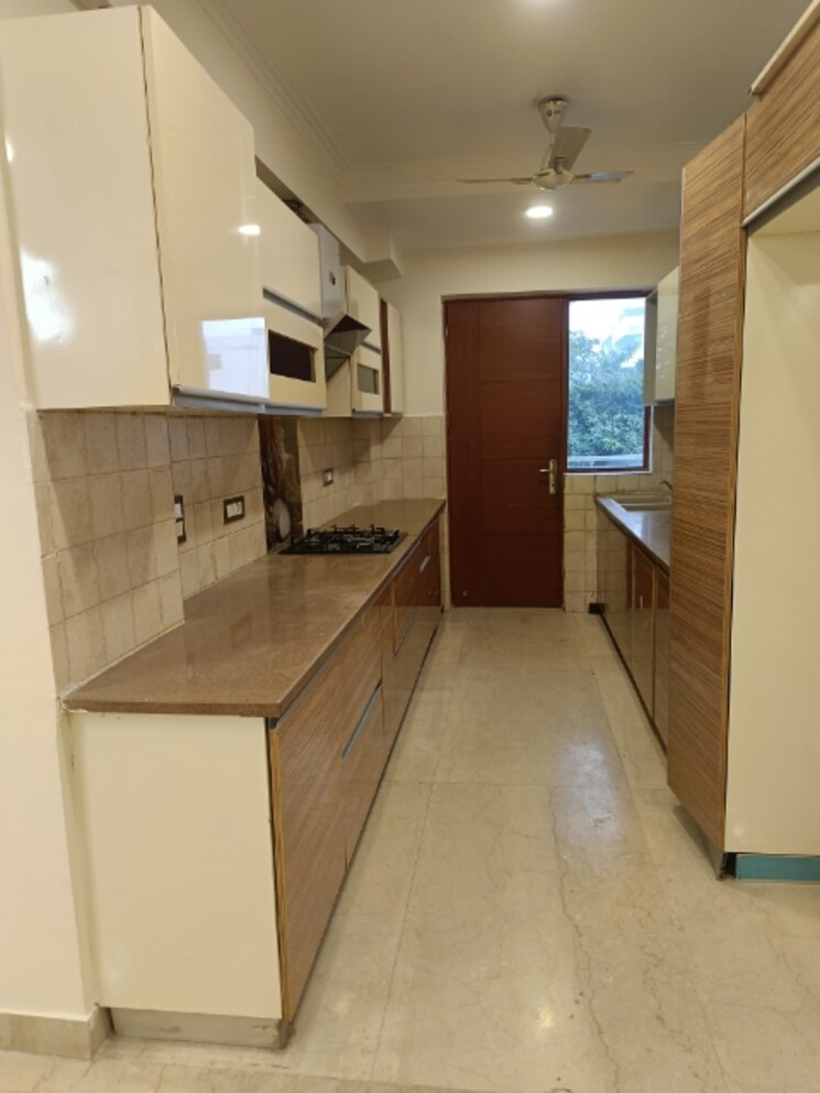 Kitchen, unitech-south-city-ii 3 Bedroom 2100 Sq.Ft. Builder Floor In Sector 50 Gurgaon 8062524