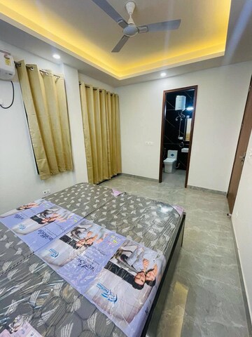 Bedroom in 2 BHK Builder Floor at Sector 9 – for Rent