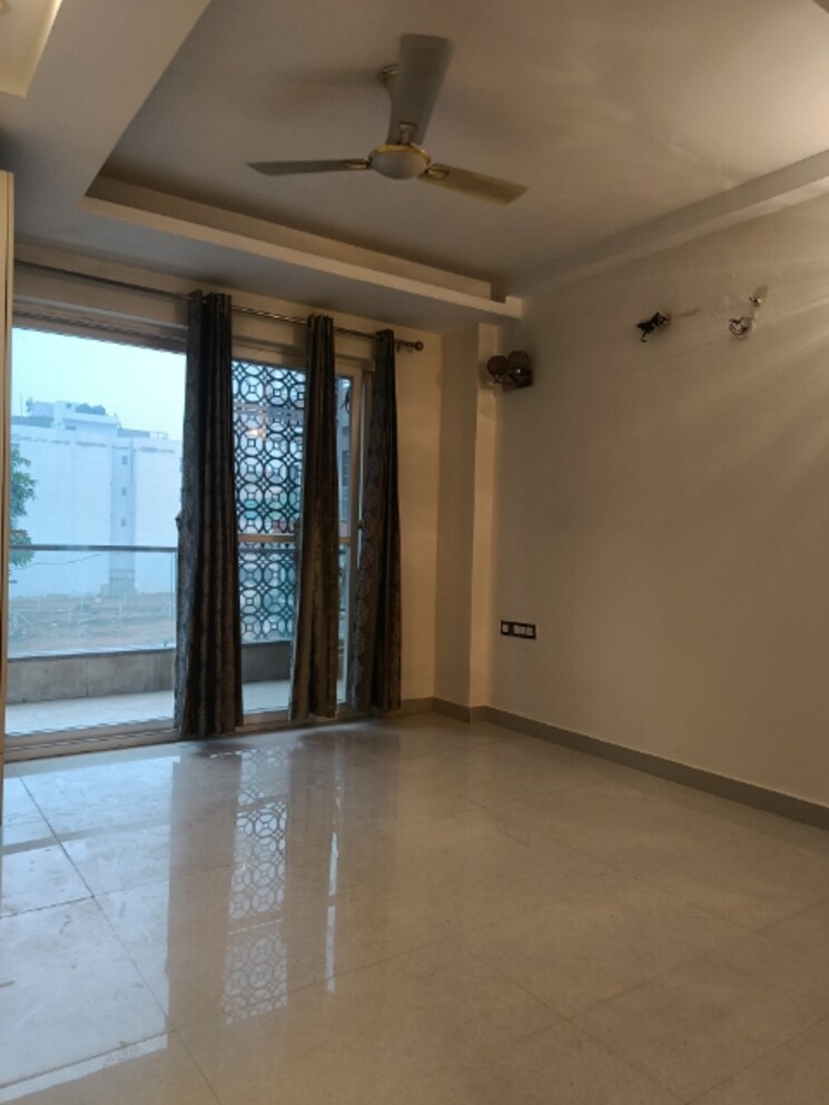 Room, unitech-south-city-ii 3 Bedroom 2100 Sq.Ft. Builder Floor In Sector 50 Gurgaon 8062524