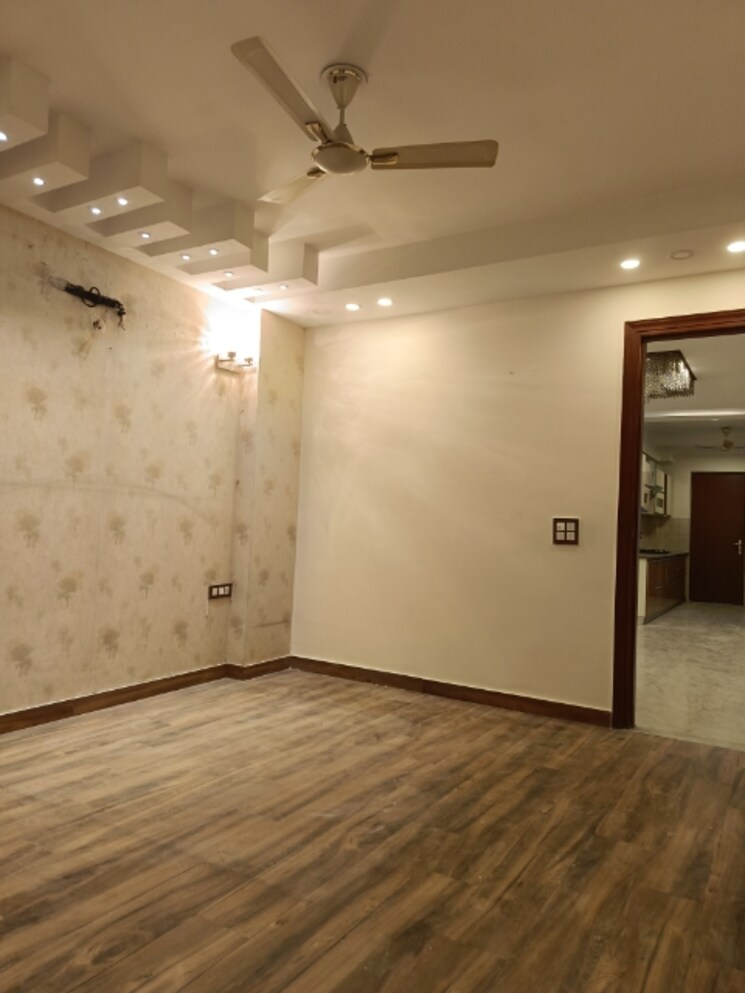 Room, unitech-south-city-ii 3 Bedroom 2100 Sq.Ft. Builder Floor In Sector 50 Gurgaon 8062524