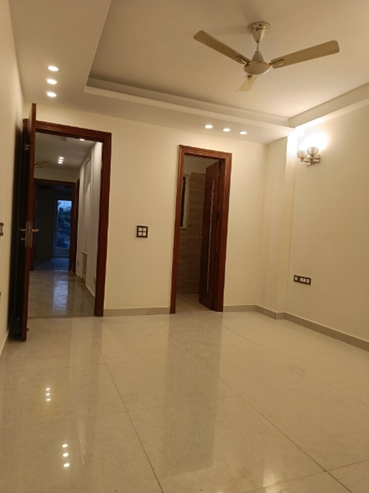 Room, unitech-south-city-ii 3 Bedroom 2100 Sq.Ft. Builder Floor In Sector 50 Gurgaon 8062524