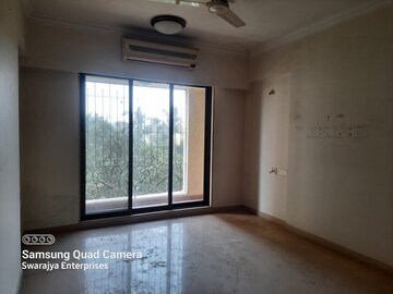 Bedroom in 4 BHK Apartment at Ekta Lake Lucerne, Powai – for Sale