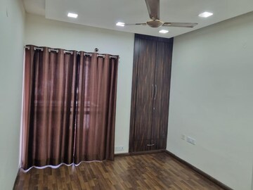Bedroom in 3 BHK Builder Floor at Sector 83 – for Rent