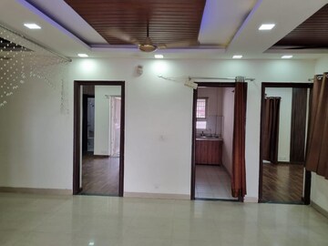 Room in 3 BHK Builder Floor at Sector 83 – for Rent