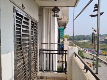 Balcony in 3 BHK Builder Floor at Sector 83 – for Rent