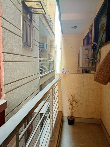 Balcony in 1 BHK Builder Floor at Palm Residency Chhatarpur, Chattarpur – for Rent