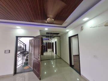 Living Room in 3 BHK Builder Floor at Sector 83 – for Rent
