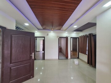 Building Lobby in 3 BHK Builder Floor at Sector 83 – for Rent