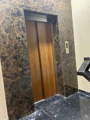 Building Lobby in 3 BHK Builder Floor at Sector 7 – for Rent