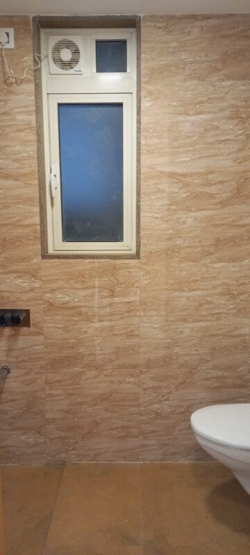 Room in 3 BHK Apartment at Goregaon West – for Sale